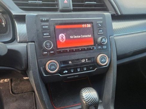 Used 2018 Honda Civic Sport image 4