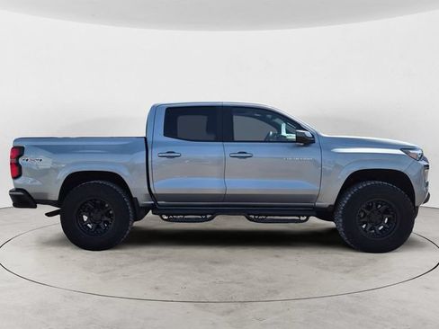 Used 2024 Chevrolet Colorado LT w/ LT Convenience Package III AWD/4WD image 5