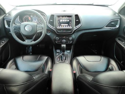Used 2020 Jeep Cherokee Trailhawk AWD/4WD image 3