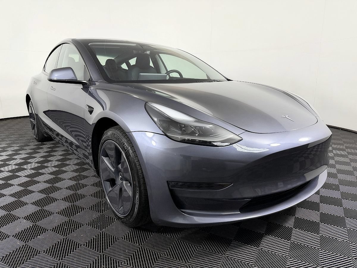 Used 2023 Tesla Model 3 Standard Range RWD image 5