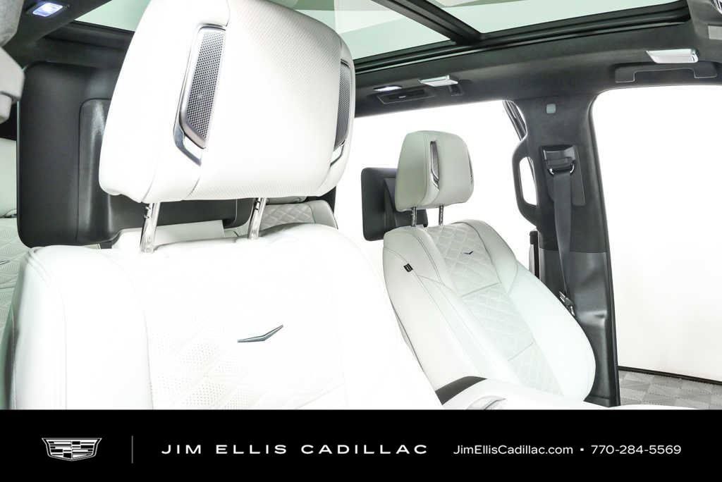 Certified 2026 Cadillac Escalade Platinum Sport w/ LPO, ONYX Package AWD/4WD image 24