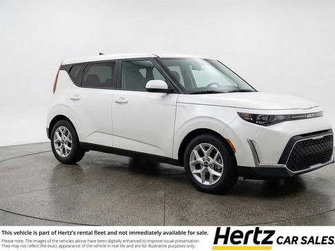 Used 2025 Kia Soul LX w/ LX Technology Package FWD image 1