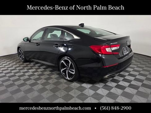 Used 2022 Honda Accord Sport image 4