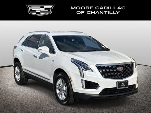 New 2025 Cadillac XT5 Luxury image 1