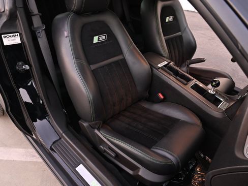 Used 2012 Ford Mustang GT Premium w/ HID Headlamps & Security Pkg image 18