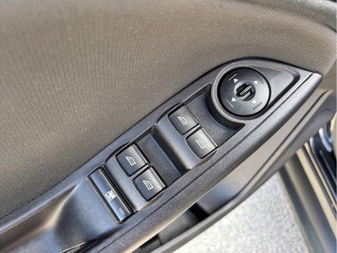 Used 2017 Ford Focus SE image 17