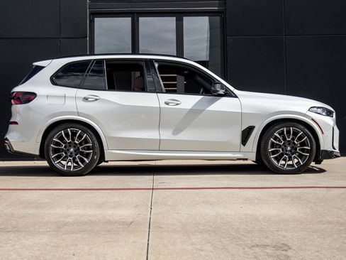 Used 2025 BMW X5 sDrive40i w/ M Sport Package image 10