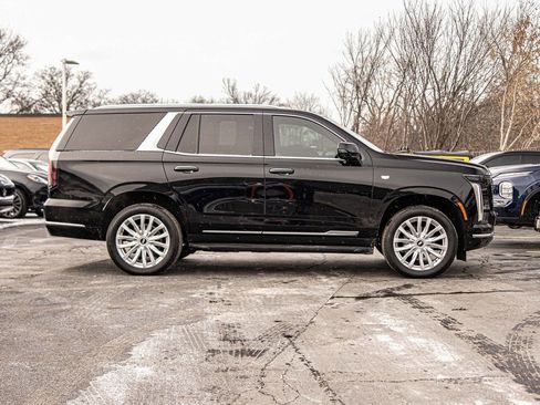 Used 2025 Cadillac Escalade Luxury image 10