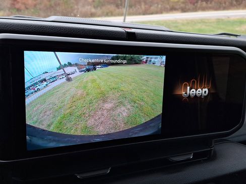 Used 2024 Jeep Wrangler Sport S image 24