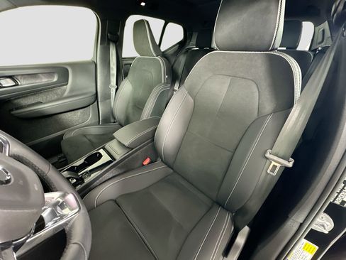 Certified 2023 Volvo XC40 Recharge Plus w/ Protection Package Premier image 21