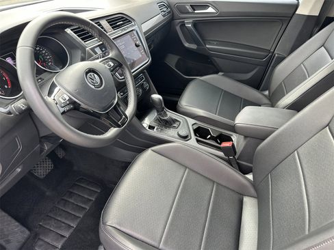 Used 2021 Volkswagen Tiguan SEL image 10