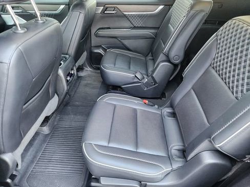 Used 2024 GMC Acadia Denali w/ Super Cruise Package image 24