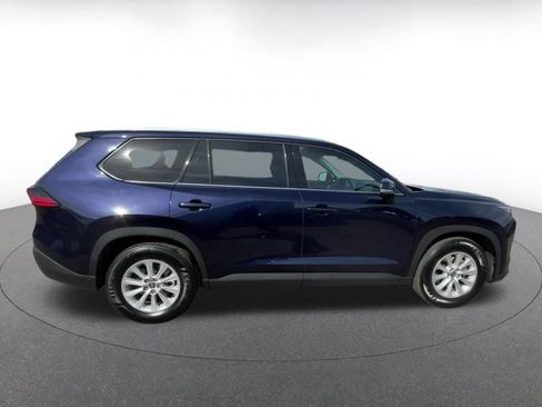 Used 2025 Toyota Grand Highlander FWD image 16