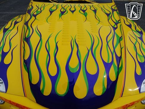 Used 2004 Chevrolet SSR w/ Preferred Equipment Group image 27