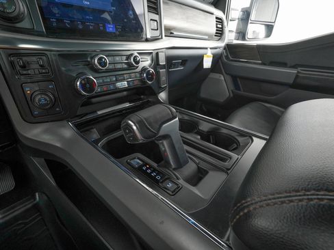 Used 2024 Ford F150 Lariat w/ FX4 Off-Road Package image 21