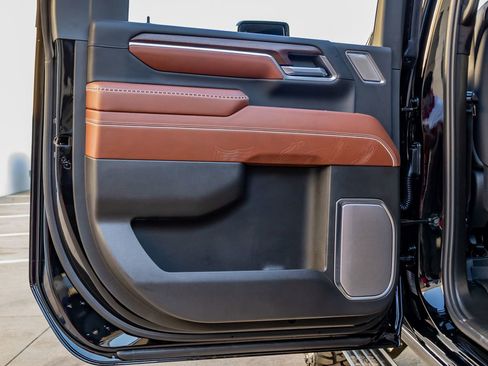 Used 2026 GMC Sierra 3500 Denali Ultimate image 38