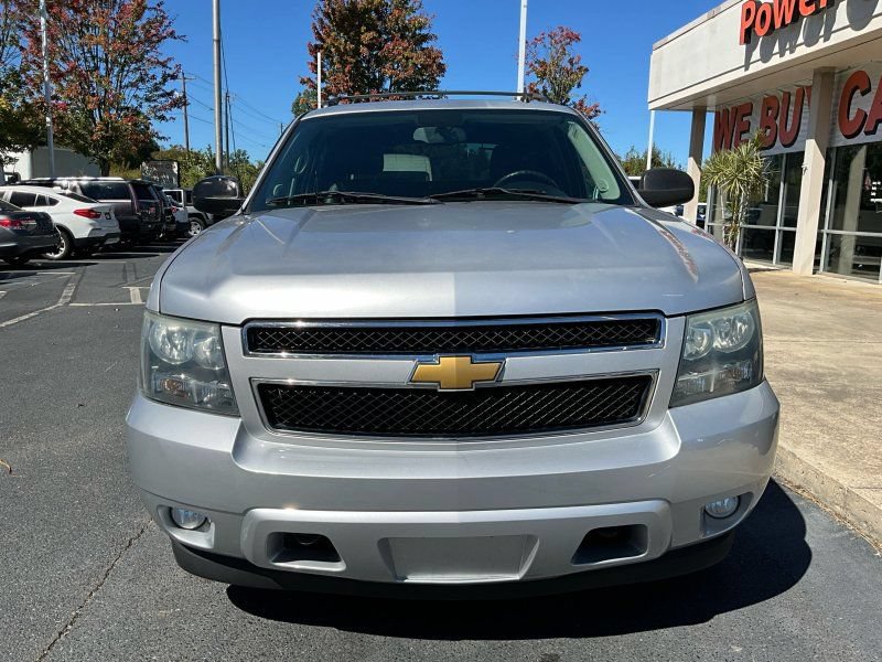 Used 2012 Chevrolet Avalanche LT AWD/4WD image 2