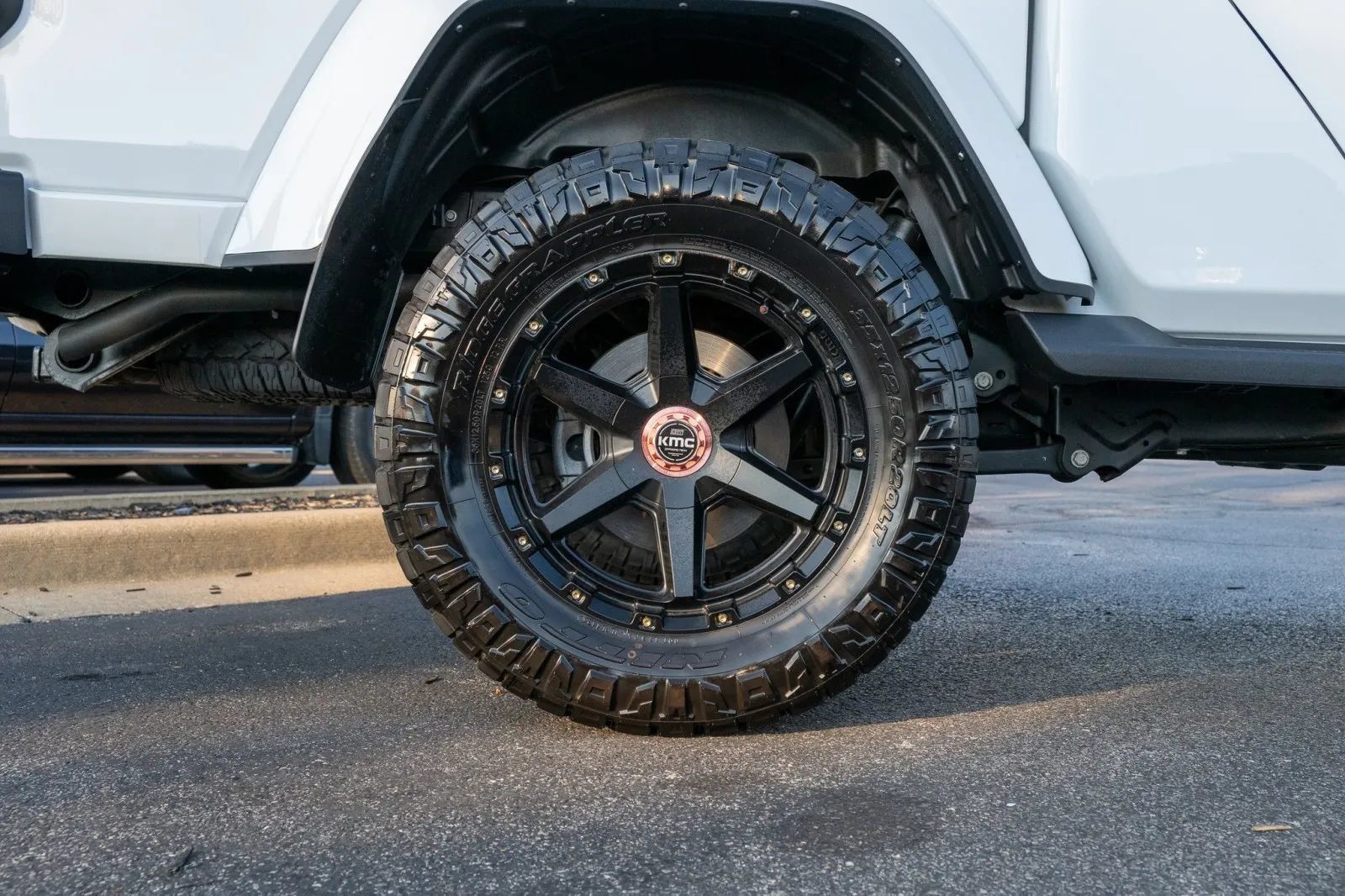 Used 2022 Jeep Gladiator Overland AWD/4WD image 16