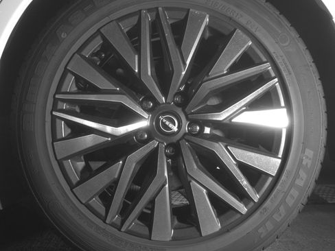 Used 2025 Nissan Altima 2.5 SV image 14