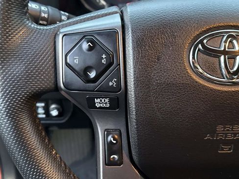 Used 2020 Toyota Tacoma TRD Sport w/ TRD Premium Sport Package AWD/4WD image 18