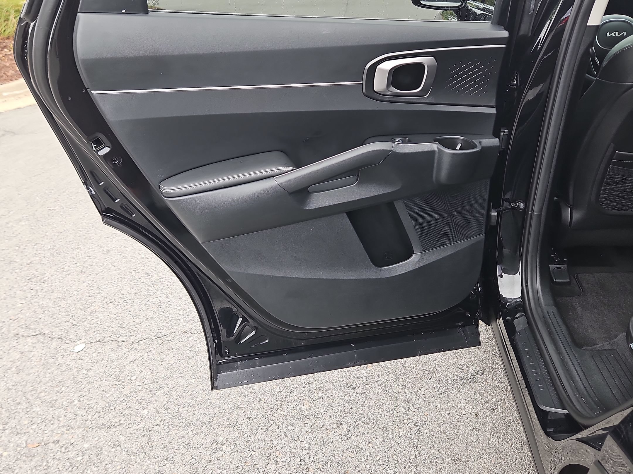 Used 2025 Kia Sorento S w/ Panoramic Sunroof Package FWD image 35