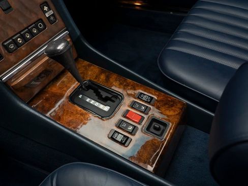 Used 1988 Mercedes-Benz 560 SL image 31