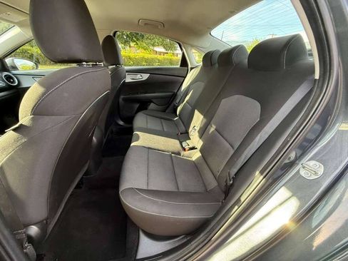 Used 2024 Kia Forte LXS w/ LXS Technology Package FWD image 11