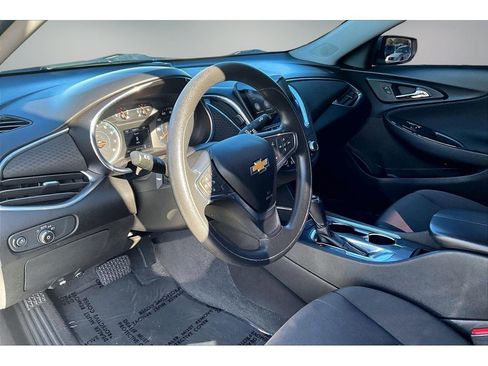 Used 2019 Chevrolet Malibu LT FWD image 16