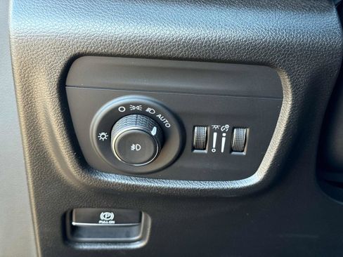 Used 2024 Jeep Grand Cherokee L Limited w/ Luxury Tech Group II image 36