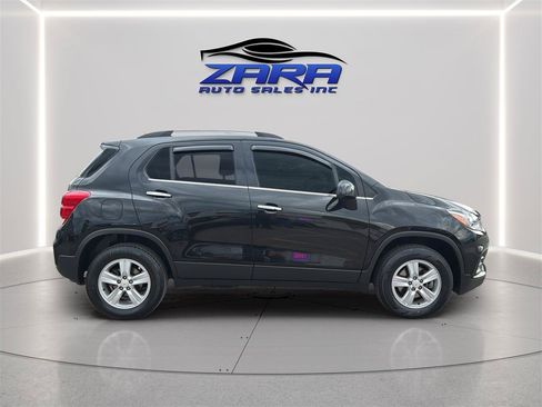Used 2019 Chevrolet Trax LT w/ LT Convenience Package AWD/4WD image 8