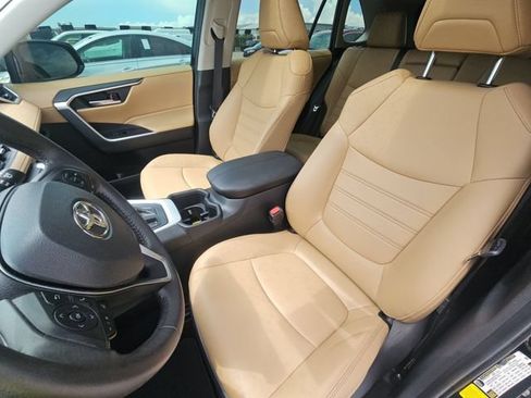Used 2023 Toyota RAV4 XLE Premium FWD image 13