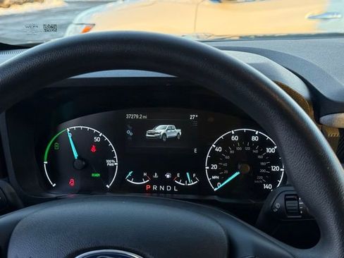 Certified 2022 Ford Maverick XLT image 9