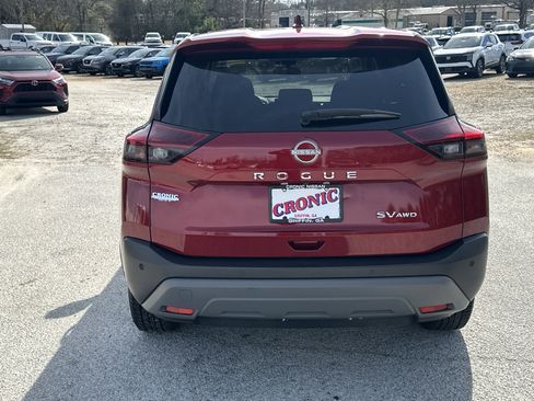 Used 2023 Nissan Rogue SV image 5
