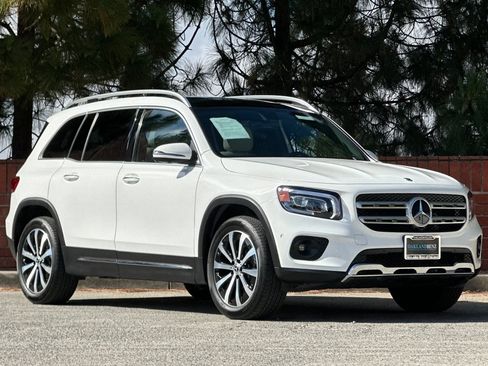 Certified 2023 Mercedes-Benz GLB 250 image 2