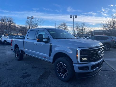 New 2026 Ford F350 Platinum image 3