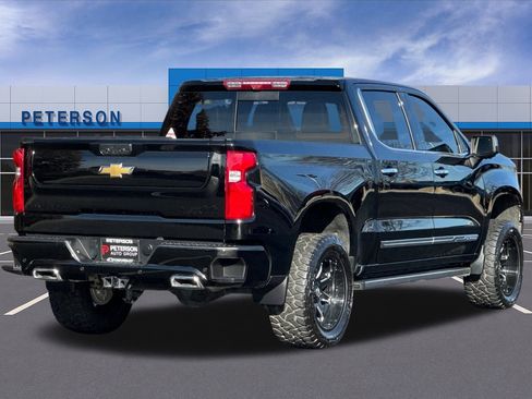 Used 2024 Chevrolet Silverado 1500 High Country image 4
