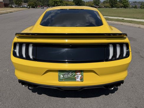 Used 2017 Ford Mustang GT w/ GT Performance Package RWD image 6