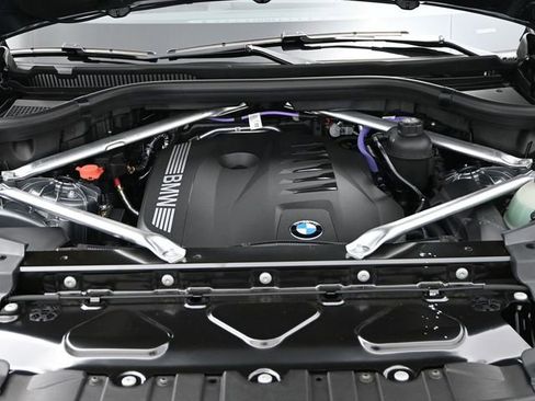 Used 2026 BMW X5 xDrive40i w/ Climate Comfort Package image 17