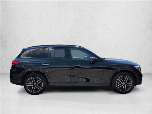 Used 2024 Mercedes-Benz GLC 300 image 4