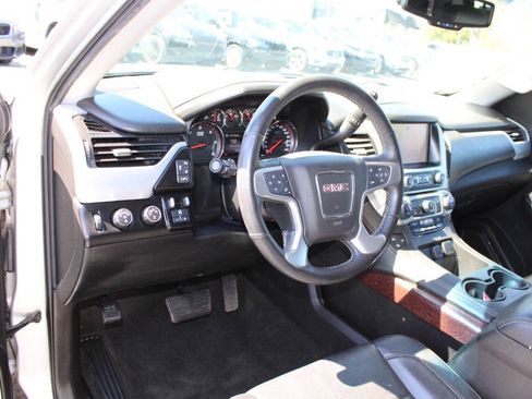 Used 2015 GMC Yukon XL SLT w/ Open Road Package AWD/4WD image 13