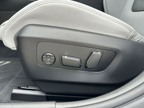 New 2026 BMW M5 Base w/ Executive Package image 16