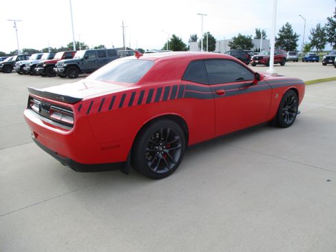 Used 2021 Dodge Challenger R/T Scat Pack RWD image 6