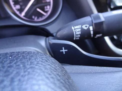 Used 2024 Toyota Camry SE image 19