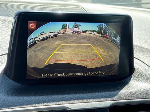 Used 2017 MAZDA MAZDA3 Touring FWD image 13