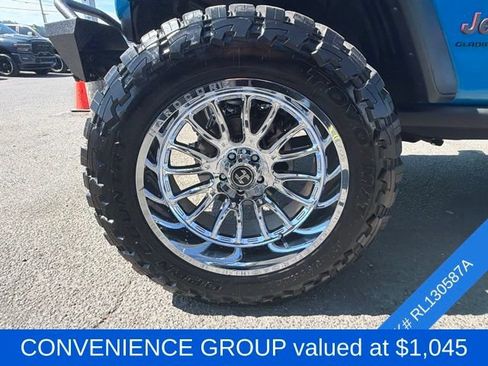 Used 2024 Jeep Gladiator Rubicon w/ Convenience Group AWD/4WD image 4