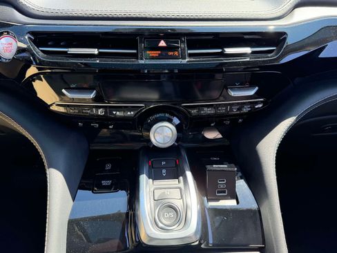 Used 2024 Acura MDX SH-AWD w/ Advance Package image 23