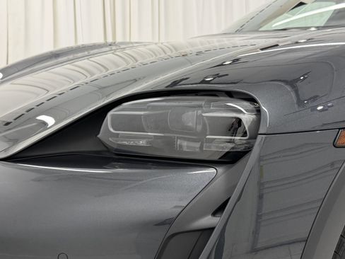 Certified 2023 Porsche Taycan 4 Cross Turismo image 17