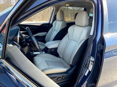 Used 2023 Subaru Ascent Premium w/ Convenience Package AWD/4WD image 9