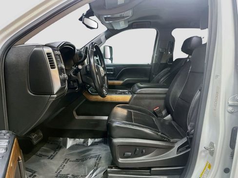 Used 2017 Chevrolet Silverado 1500 LTZ w/ LTZ Plus Package AWD/4WD image 22