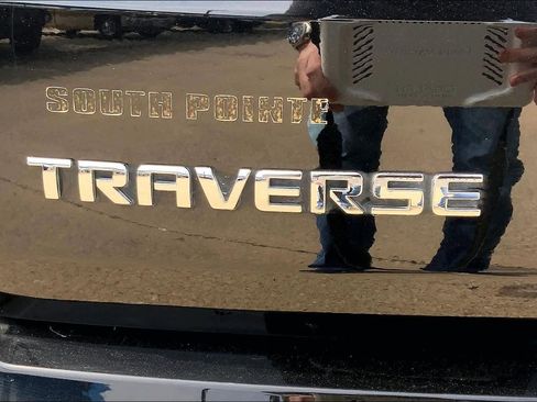 Used 2023 Chevrolet Traverse Premier image 31